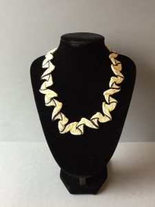 Ply-split asymmetrical central points. £80.00